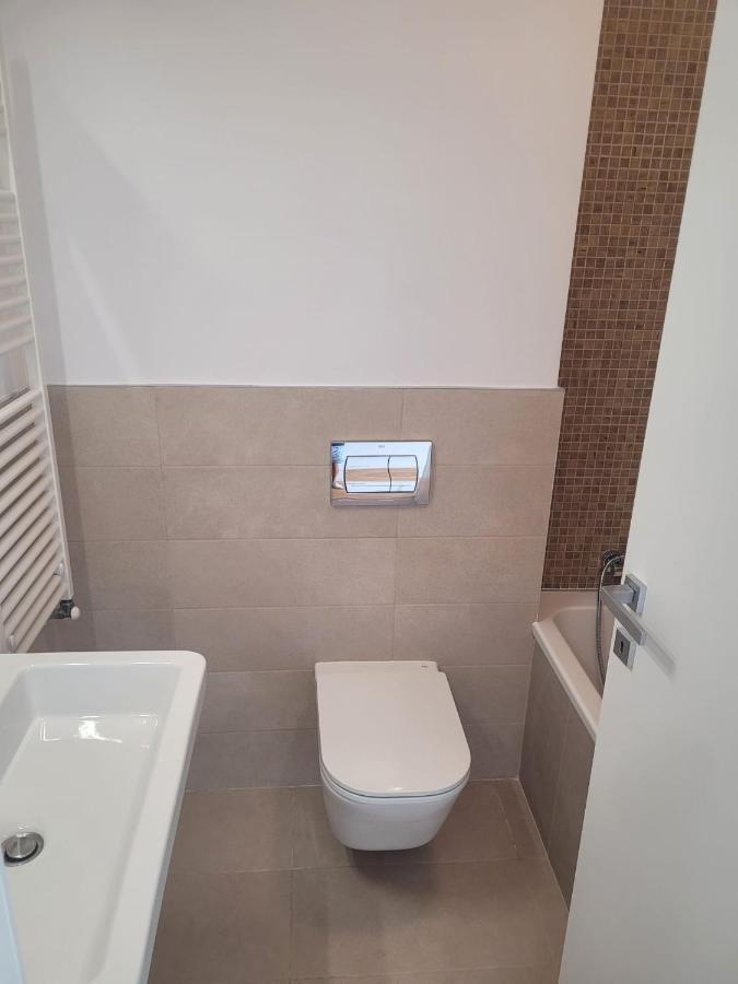 Apartment In Bucharest, Baneasa Green Area Bucareste Exterior foto